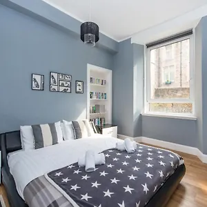  Apartment Centre, 5 Star Ground Floor