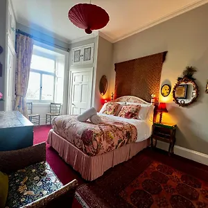  Apartment With Parking, Original Art And Antiques